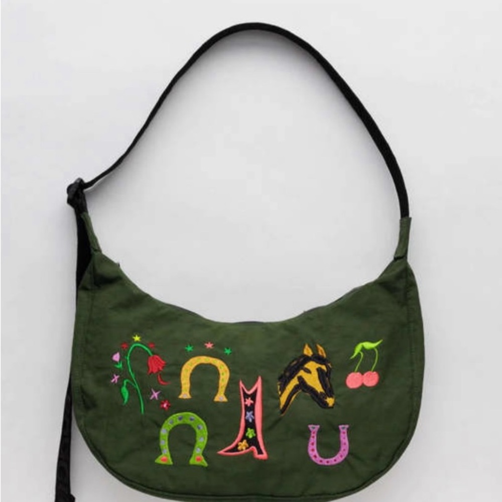 BAGGU X Jessica Williams
Embroidered Medium Crescent Bag